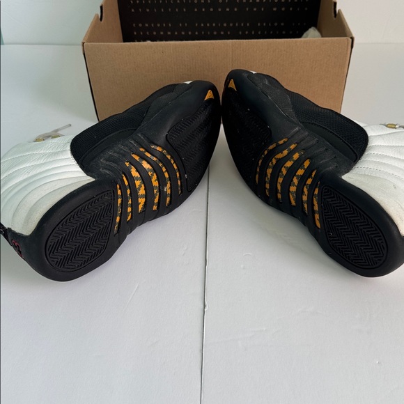 Nike Size 10 - Air Jordan 12 OG 1997 Taxi 130690-101 Authentic Make an offer! - Picture 7 of 13